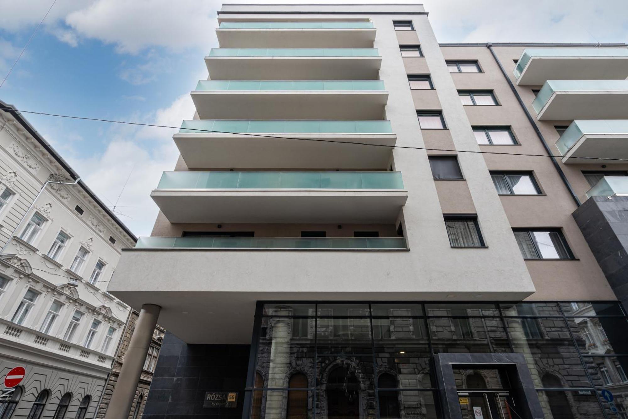 Blooming Budapest Apartment With Free Underground Parking Bagian luar foto