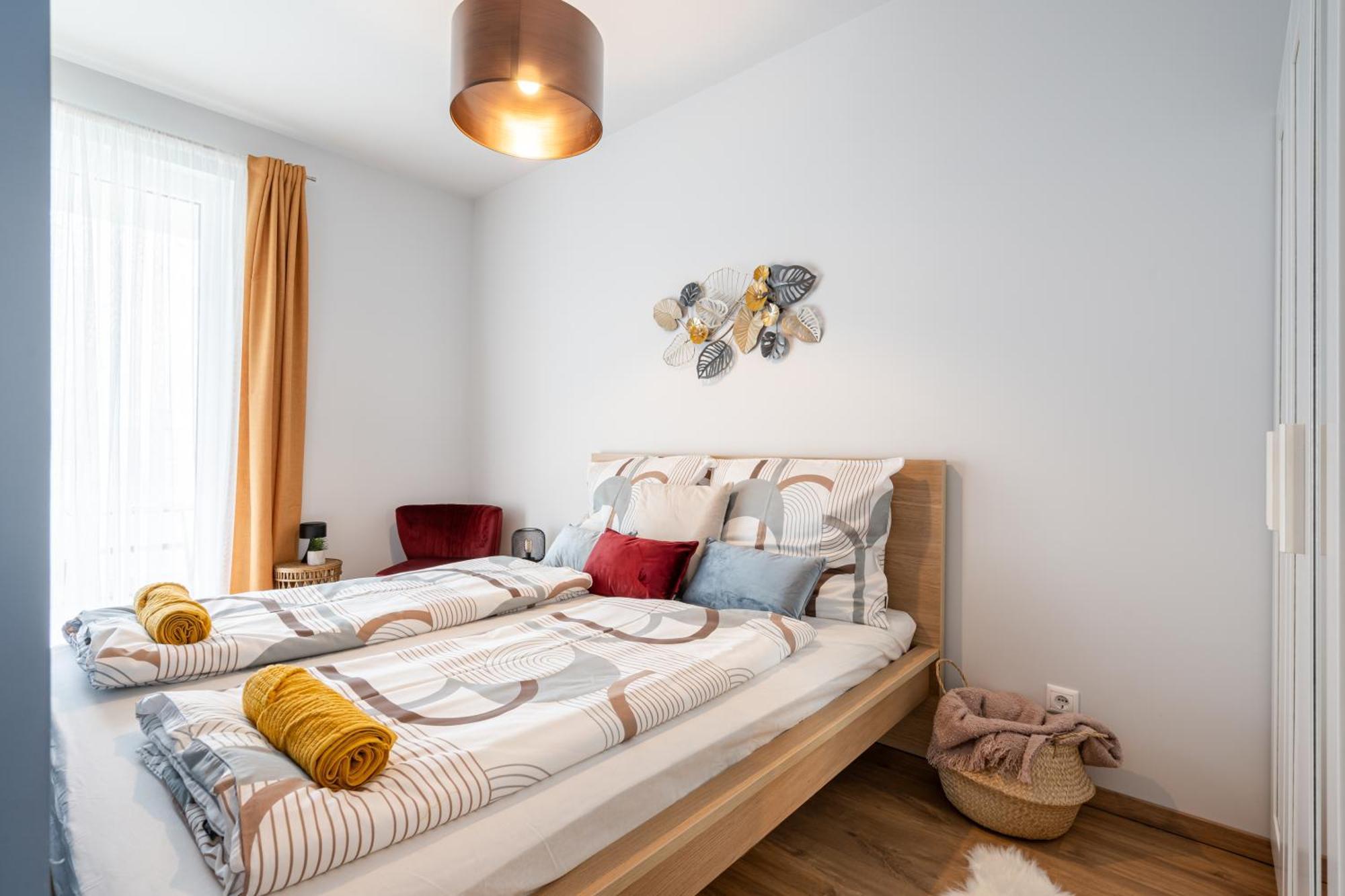 Blooming Budapest Apartment With Free Underground Parking Bagian luar foto
